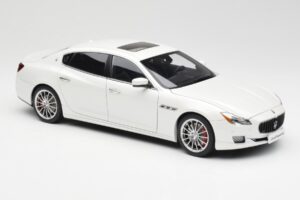 Maserati Quattroporte VI GTS Alpine Biely AUTOart 1:18 75808 Kov – obrázok 6 z 8