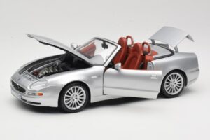 Maserati Spyder Strieborný Maisto 1:18 31667 Kov – obrázok 2 z 8