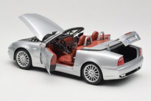 Maserati Spyder Strieborný Maisto 1:18 31667 Kov – obrázok 5 z 8