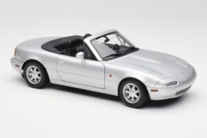 Mazda MX-5 Miata NA Highlight Strieborný Gate 1:18 1015 Kov – obrázok 6 z 8
