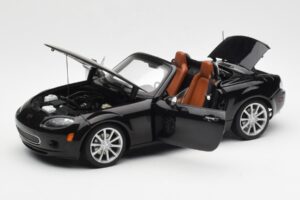 Mazda MX-5 NC Roadster Retractable Hardtop US Spec Čierny AUTOart 1:18 75971 Kov – obrázok 2 z 10