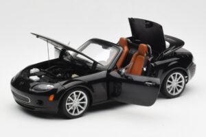 Mazda MX-5 NC Roadster Retractable Hardtop US Spec Čierny AUTOart 1:18 75971 Kov – obrázok 3 z 10