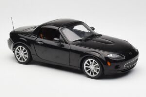 Mazda MX-5 NC Roadster Retractable Hardtop US Spec Čierny AUTOart 1:18 75971 Kov – obrázok 8 z 10