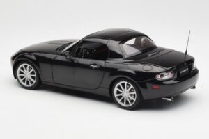 Mazda MX-5 NC Roadster Retractable Hardtop US Spec Čierny AUTOart 1:18 75971 Kov – obrázok 9 z 10