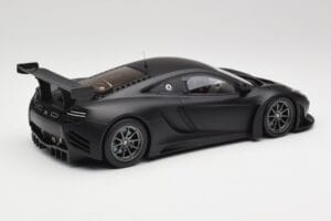 McLaren 12C GT3 Carbon Mat Čierny Minichamps 1:18 151121390 Kov – obrázok 2 z 6