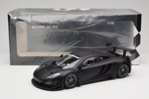 McLaren 12C GT3 Carbon Mat Čierny Minichamps 1:18 151121390 Kov – obrázok 6 z 6