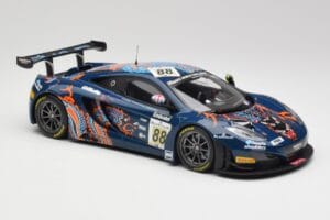 McLaren 12C GT3 #88 Von Ryan Racing A. Barff / T. Goodwin / B. Senna Spa 24 Hours 2013 Minichamps 1:18 151131388 Kov – obrázok 4 z 6