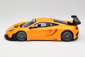 McLaren 12C GT3 Papaya Oranžový Minichamps 1:18 151121391 Kov – obrázok 3 z 6
