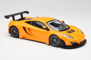 McLaren 12C GT3 Papaya Oranžový Minichamps 1:18 151121391 Kov – obrázok 4 z 6