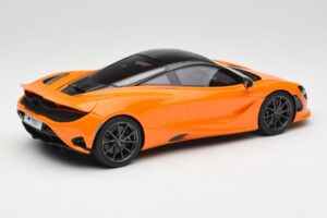 McLaren 750S McLaren Orange TopSpeed 1:18 TS0547 Kov – obrázok 2 z 6