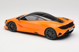 McLaren 750S McLaren Orange TopSpeed 1:18 TS0547 Kov – obrázok 5 z 6