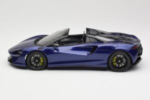 McLaren Artura Spider Fialový GT Spirit 1:18 GT515 Živica – obrázok 3 z 6