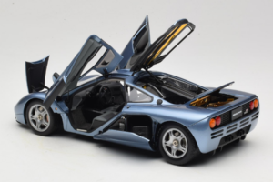 McLaren F1 Modrý LCD 1:18 LCD18014-BU Kov – obrázok 5 z 8