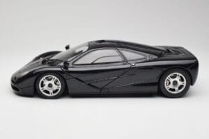 McLaren F1 Blue Metallic Minichamps 1:12 530133130 Kov – obrázok 4 z 8