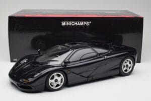 McLaren F1 Blue Metallic Minichamps 1:12 530133130 Kov – obrázok 8 z 8