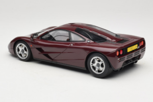 McLaren F1 Burgundy Red GT Spirit 1:18 GT534 Živica – obrázok 5 z 6