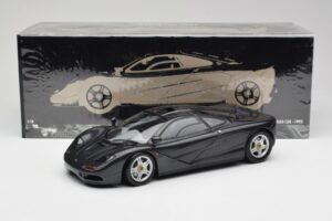 McLaren F1 Carbon Čierny Metalíza Minichamps 1:18 530133420 Kov – obrázok 8 z 8