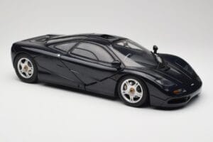 McLaren F1 Dark Blue Metallic Minichamps 1:12 530133128 Kov – obrázok 7 z 9