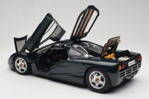 McLaren F1 Dark Green Metallic Minichamps 1:12 530133127 Kov – obrázok 6 z 9
