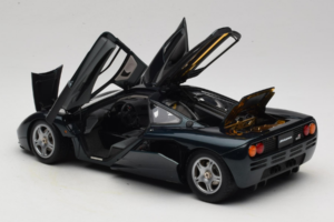 McLaren F1 Zelený LCD 1:18 LCD18014-GR Kov – obrázok 5 z 8