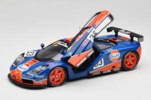McLaren F1 GTR Gulf #33 R. Bellm / M. Weaver / J-J. Lehto 24 Hours of Le Mans 1996 UT Models 1:18 530161833 Kov – obrázok 2 z 8