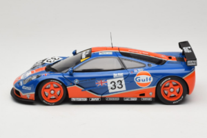 McLaren F1 GTR Gulf #33 R. Bellm / M. Weaver / J-J. Lehto 24 Hours of Le Mans 1996 UT Models 1:18 530161833 Kov – obrázok 4 z 8