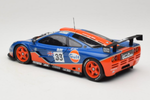 McLaren F1 GTR Gulf #33 R. Bellm / M. Weaver / J-J. Lehto 24 Hours of Le Mans 1996 UT Models 1:18 530161833 Kov – obrázok 7 z 8
