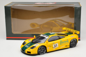 McLaren F1 GTR #51 Mach One Racing Le Mans 1995 UT Models 1:18 530151851 Kov – obrázok 8 z 8