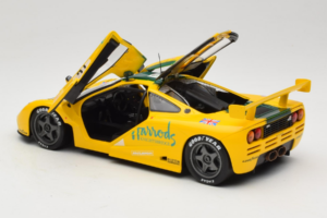 McLaren F1 GTR #51 Mach One Racing Le Mans 1995 UT Models 1:18 530151851 Kov – obrázok 5 z 8