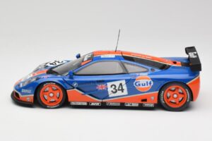 McLaren F1 GTR #34 Gulf Racing 1996 UT Models 1:18 39621 Kov – obrázok 4 z 8