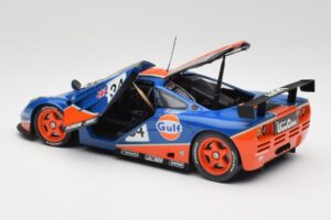 McLaren F1 GTR #34 Gulf Racing 1996 UT Models 1:18 39621 Kov – obrázok 5 z 8