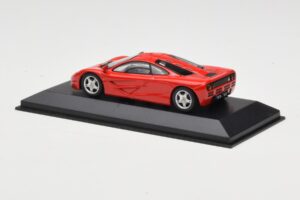 McLaren F1 Červený Minichamps 1:43 433133438 Kov – obrázok 3 z 4