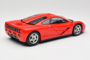 McLaren F1 Magma Červený Minichamps 1:18 530133422 Kov – obrázok 3 z 8