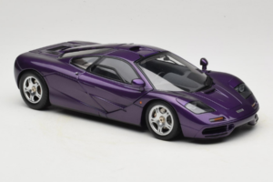 McLaren F1 Fialový LCD 1:18 LCD18014-PU Kov – obrázok 6 z 8