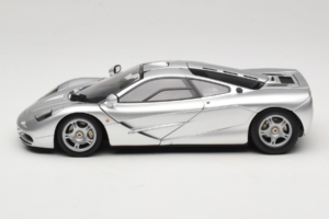 McLaren F1 Strieborný LCD 1:18 LCD18014-SI Kov – obrázok 4 z 8