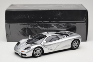 McLaren F1 Strieborný LCD 1:18 LCD18014-SI Kov – obrázok 8 z 8