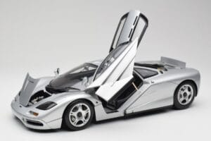 McLaren F1 Strieborný Minichamps 1:12 530133129 Kov – obrázok 2 z 8
