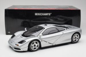 McLaren F1 Strieborný Minichamps 1:12 530133129 Kov – obrázok 8 z 8