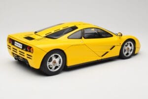 McLaren F1 Žltý Minichamps 1:12 530133121 Kov – obrázok 3 z 9