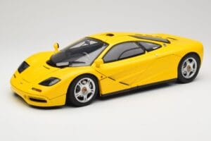 McLaren F1 Žltý Minichamps 1:12 530133121 Kov