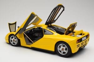 McLaren F1 Žltý Minichamps 1:12 530133121 Kov – obrázok 6 z 9