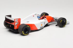 McLaren Ford MP4/8 #7 M. Hakkinen 1993 Minichamps 1:18 530931837 Kov – obrázok 2 z 6