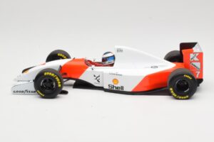 McLaren Ford MP4/8 #7 M. Hakkinen 1993 Minichamps 1:18 530931837 Kov – obrázok 3 z 6