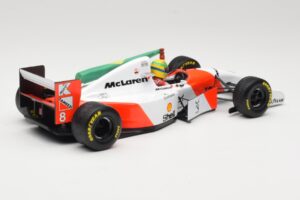 McLaren MP4/8 Ford #8 A. Senna Winner European GP Donington 1993 Minichamps 1:18 540931848 Kov – obrázok 2 z 6