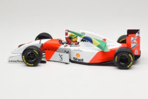 McLaren MP4/8 Ford #8 A. Senna Winner European GP Donington 1993 Minichamps 1:18 540931848 Kov – obrázok 3 z 6