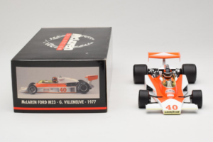 McLaren M23 Ford #40 G. Villeneuve British GP 1977 Minichamps 1:18 530771840 Kov – obrázok 6 z 7