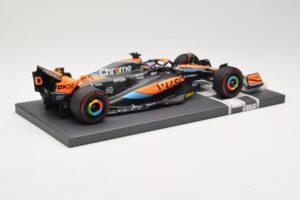 McLaren MCL60 #81 O. Piastri F1 2023 Minichamps 1:18 537231881 Kov – obrázok 3 z 6