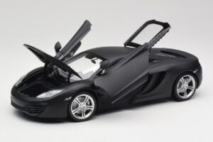 McLaren MP4-12C Matt Satellite Šedý Minichamps 1:18 110133024 Kov – obrázok 2 z 8