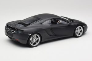 McLaren MP4-12C Matt Satellite Šedý Minichamps 1:18 110133024 Kov – obrázok 3 z 8