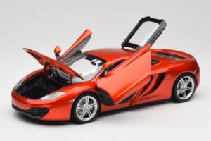McLaren MP4-12C Orange Metallic Minichamps 1:18 110133020 Kov – obrázok 2 z 8